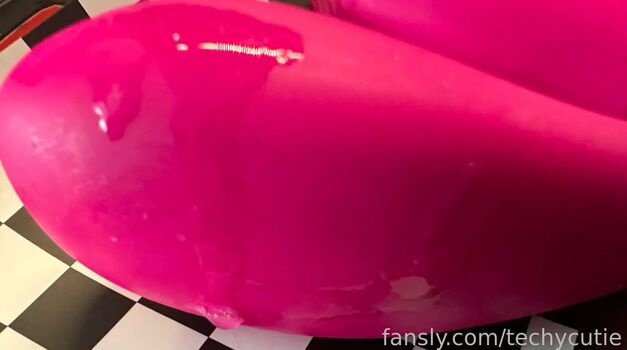 Full leaked Techycutie private onlyfans photo