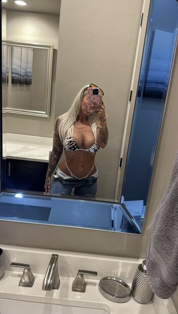 Full leaked Therealjessicajan private onlyfans photo