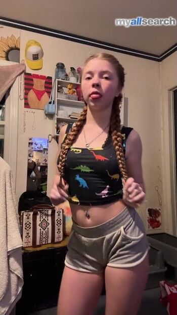 Full leaked They hate lizzie private onlyfans photo