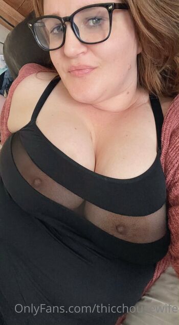 Full leaked Thicchousewife private onlyfans photo