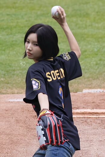 tiny.pretty.j
