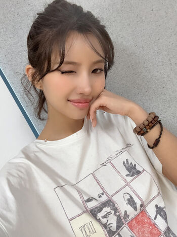 tiny.pretty.j