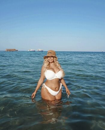 Full leaked Twentyoneeighteen private onlyfans photo
