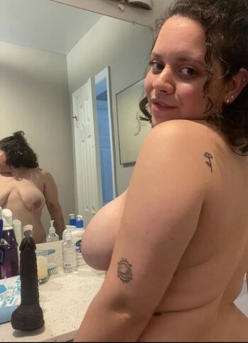 Full leaked Urfaveriri private onlyfans photo