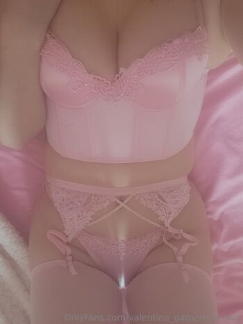 Full leaked Valentina gamerfoxy aux page private onlyfans photo