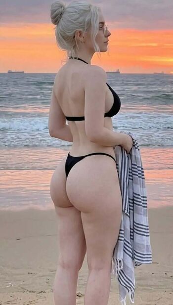 Full leaked Valentina moreau private onlyfans photo