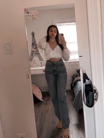 Full leaked Valeriayanez private onlyfans photo