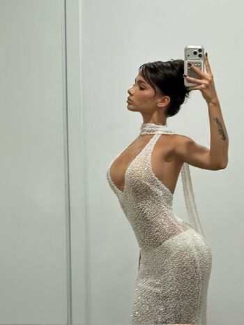 Valya Karnaval