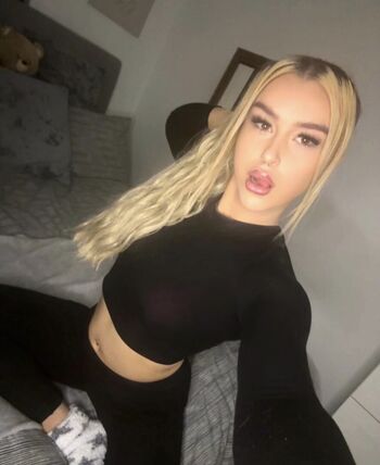 Full leaked Vickiejokr private onlyfans photo