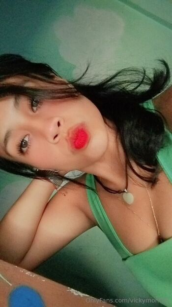 vickymont25