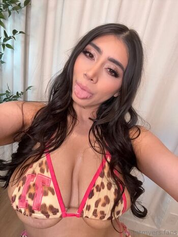 Full leaked Violet myers private onlyfans photo