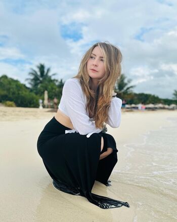 Full leaked Vkunia private onlyfans photo