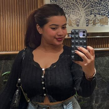 Full leaked Wanderlust rawat page private onlyfans photo
