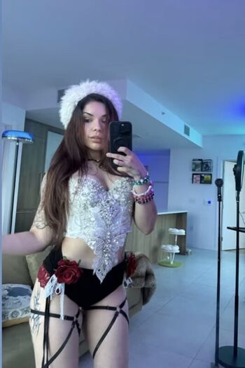 Full leaked Wavy brin private onlyfans photo