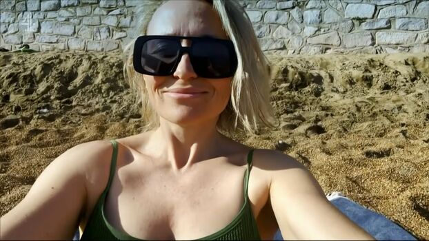Full leaked Weather ladies private onlyfans photo