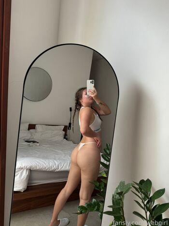Full leaked Webgirl private onlyfans photo