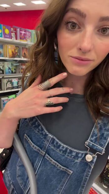 Full leaked Willow shields private onlyfans photo