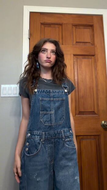 Full leaked Willow shields private onlyfans photo