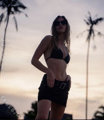 Full leaked Xenia private onlyfans photo