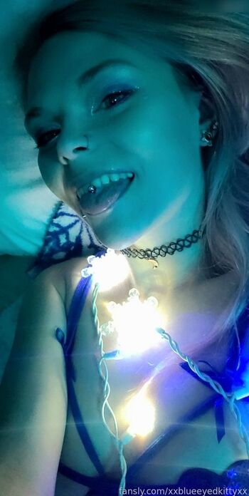 Full leaked Xxblueeyedkittyxx private onlyfans photo