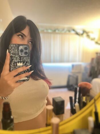 Full leaked Yellowspoongirl private onlyfans photo