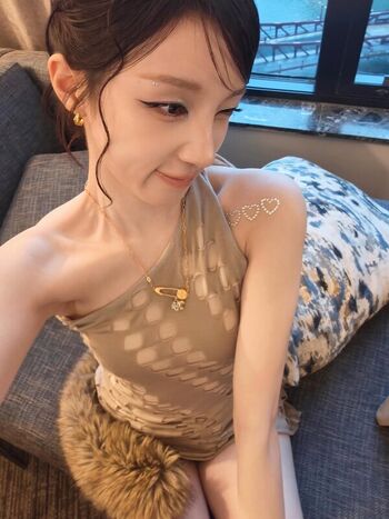 Full leaked Yuqi private onlyfans photo