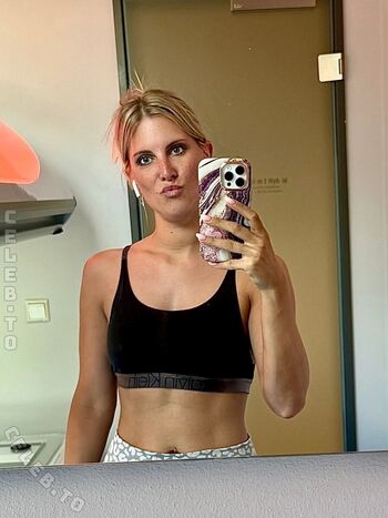 Full leaked Yve gaming private onlyfans photo