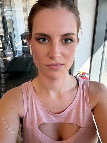 Full leaked Yve gaming private onlyfans photo