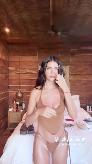Full leaked Zaira nara page private onlyfans photo