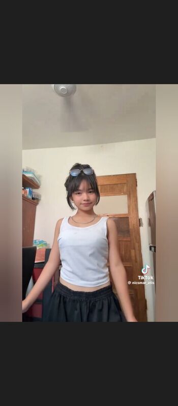 Full leaked Zelynics private onlyfans photo