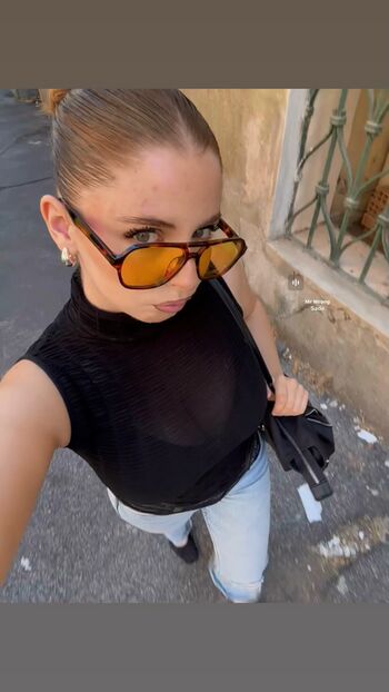 Full leaked Zoeelacavaa private onlyfans photo