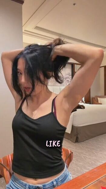 Full leaked Zumi private onlyfans photo